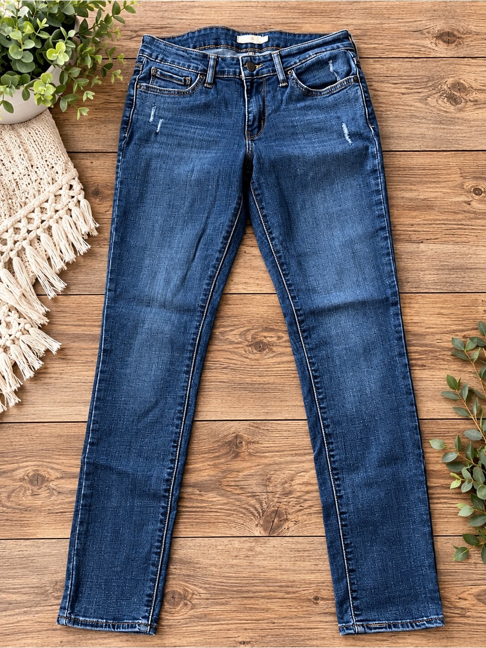 Classic Dark Wash Women's Skinny Jeans - Blue 724